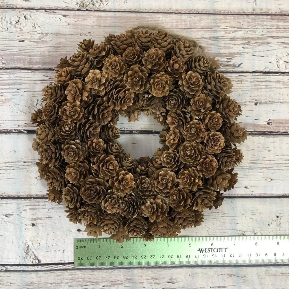 Small Rustic Pine Cone Wreath‎ Center Piece